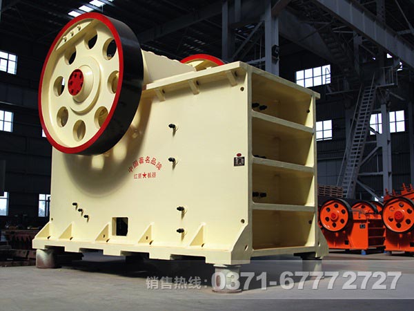 鈉長(zhǎng)石顎式破碎機(jī)廠家哪里好？