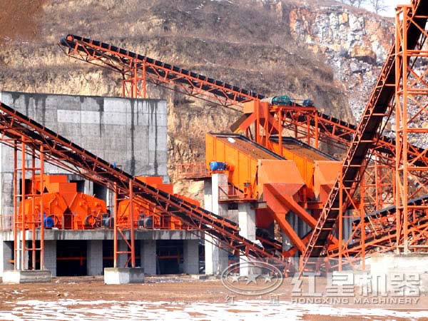 石子破碎生產線客戶現(xiàn)場圖三