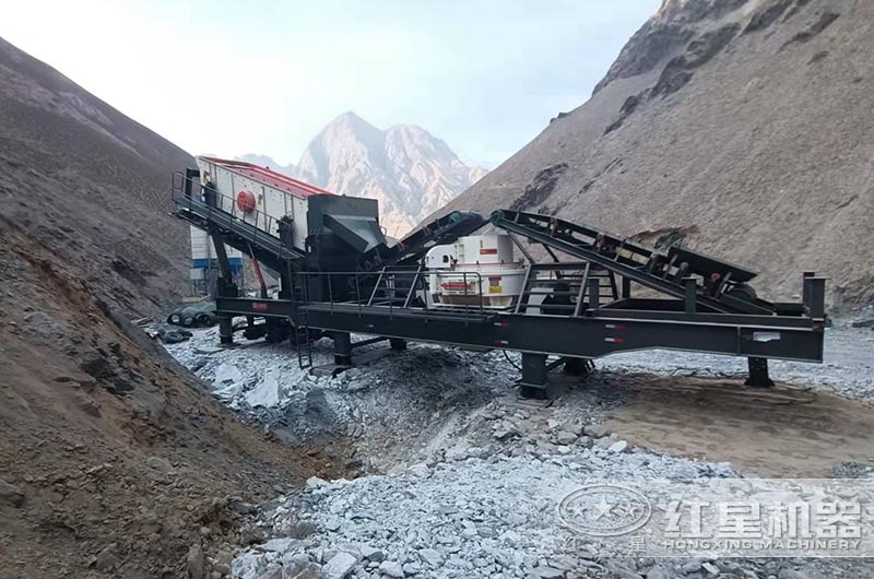 山西客戶移動制砂機工作現(xiàn)場 山西客戶移動制砂機工作現(xiàn)場