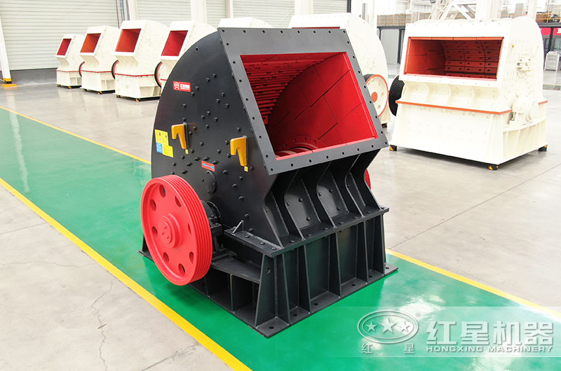 大型臥式破碎機(jī)圖片 大型臥式破碎機(jī)圖片