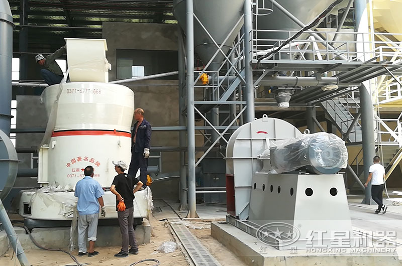 硅砂磨粉現(xiàn)場圖片 硅砂磨粉現(xiàn)場圖片