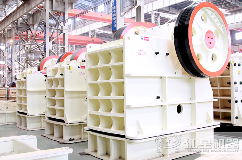 鄂式白云石破碎機(jī)圖片 鄂式白云石破碎機(jī)圖片