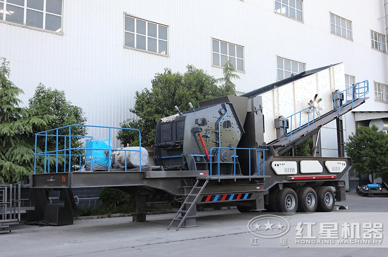 移動式煤塊破碎機(jī)圖片 移動式煤塊破碎機(jī)圖片