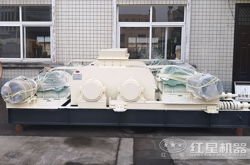 對輥式打石機(jī)圖片 對輥式打石機(jī)圖片