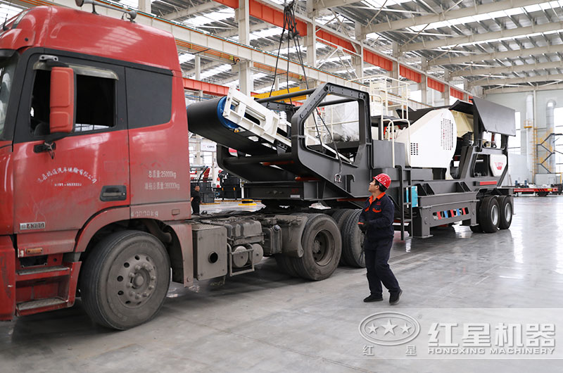 移動建筑垃圾粉碎機準(zhǔn)備發(fā)貨