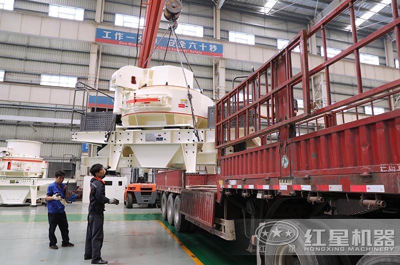 設備裝車準備發(fā)貨