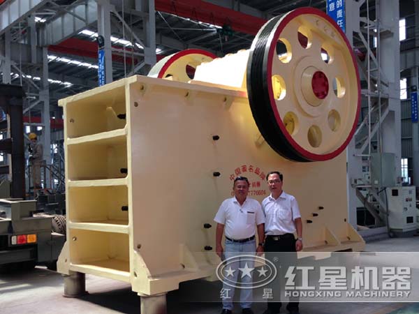 大型煤炭顎式破碎機