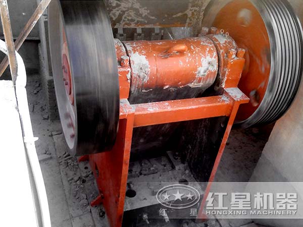 穹頂之下,紅星鄂式破碎機(jī)廠(chǎng)家心系環(huán)保