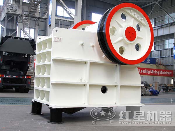 移動(dòng)式破碎機(jī)與傳統(tǒng)破碎機(jī)相比好在哪里？