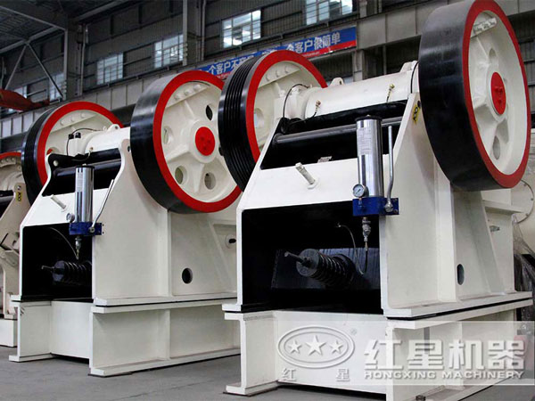 大型石頭顎破碎機(jī)市價(jià)多錢(qián)？（內(nèi)附高清顎破作業(yè)視頻）
