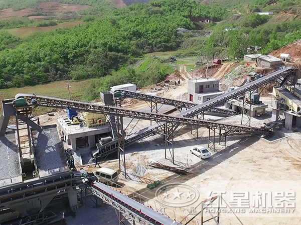 能把石塊破碎成石子的打石機(jī)多少錢？怎么配置？