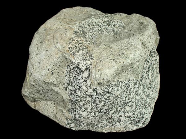 乘載著全套流動(dòng)破碎篩分機(jī)，小小的石頭實(shí)現(xiàn)了大大的夢(mèng)想