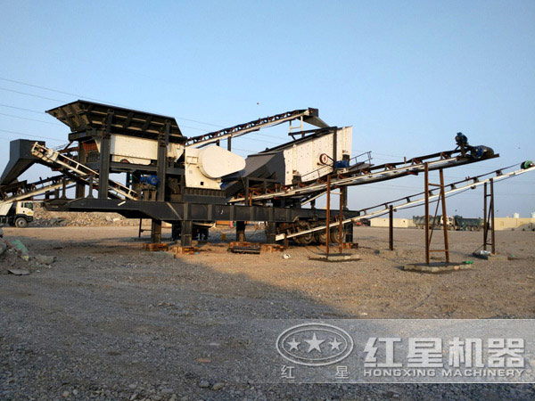 移動鄂式磕石機(jī)處理石子時產(chǎn)量多大，需投資多少錢？