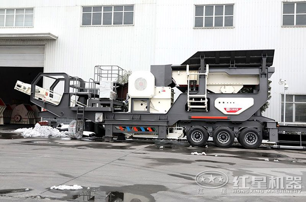 小型車式流動石子粉碎機(jī)，小巧輕便但不失專業(yè)