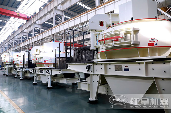 紅星石料粉碎機(jī)生產(chǎn)車(chē)間