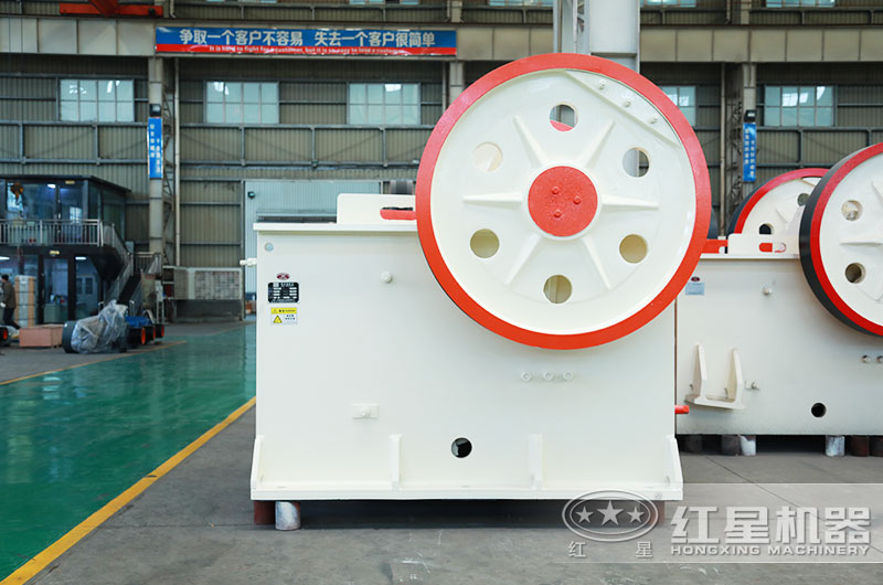 柴油鄂破碎石機