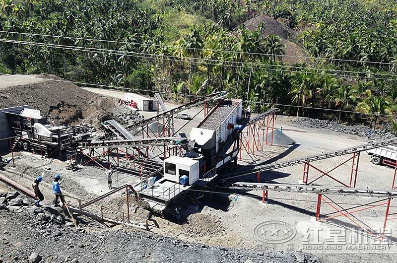 兩臺移動破碎機(jī)搭配作業(yè)出12、13青石子