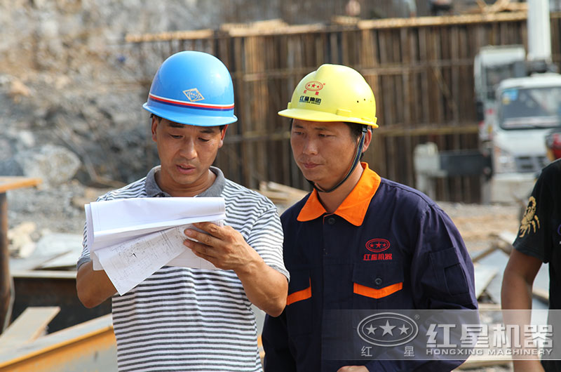 紅星技術(shù)經(jīng)理深入場地為用戶指導安裝和操作