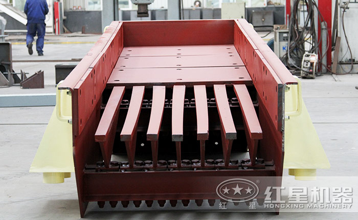 人工石頭磕石子有什么流程，采用什么設(shè)備？