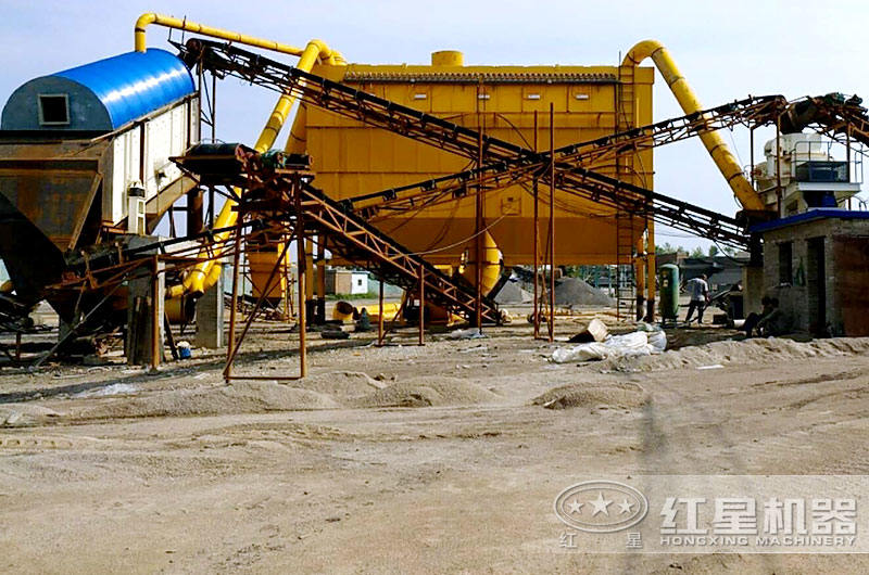 環(huán)保型機(jī)制砂生產(chǎn)線如何配置，一天能生產(chǎn)多少噸細(xì)沙？