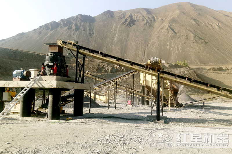 圓錐破碎機制砂生產現(xiàn)場