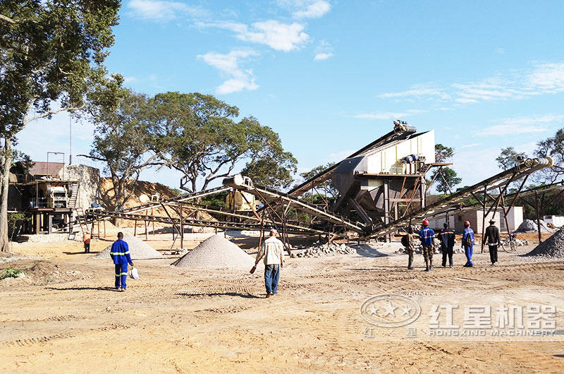 處理花崗巖邊角料用哪種破碎設(shè)備？有沒有生產(chǎn)視頻？