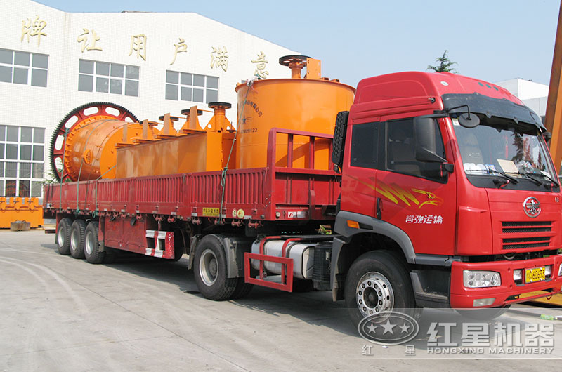 整套攪拌桶設(shè)備裝車發(fā)貨中