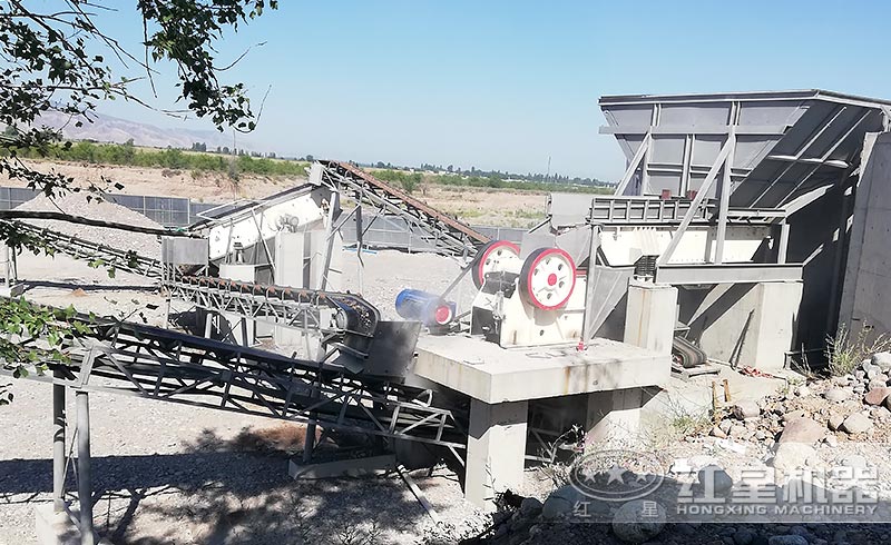 礦山鄂式破碎機(jī)價格一臺是多少錢？詳看紅星破碎機(jī)2021新報價