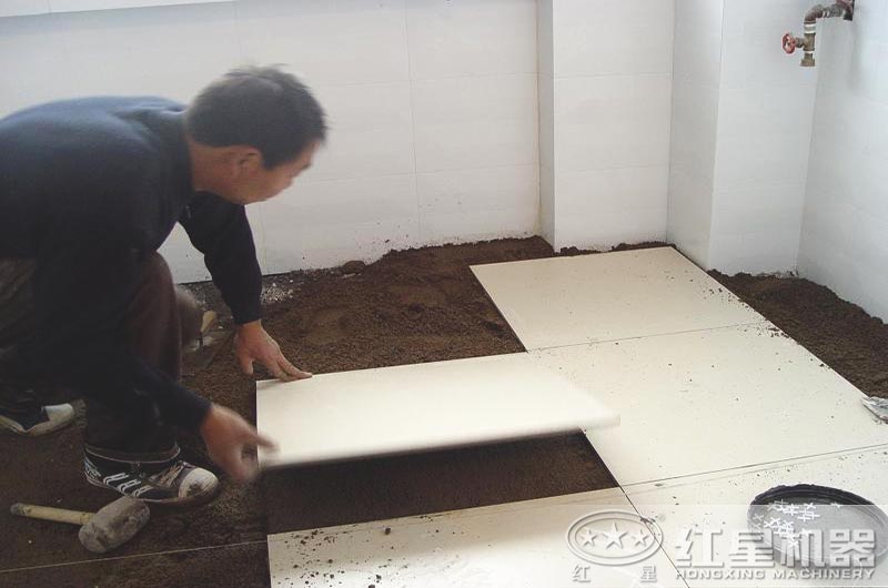 鋪地磚用石粉和沙子哪個(gè)好？制粗石粉用什么制沙機(jī)？